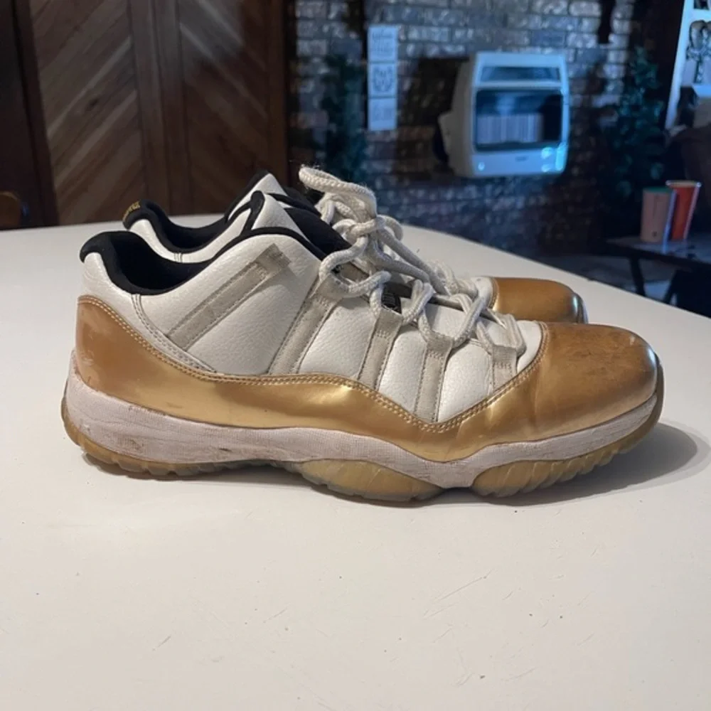Air Jordan 11 Retro Low Closing Ceremony Men’s Size 11 Sneakers